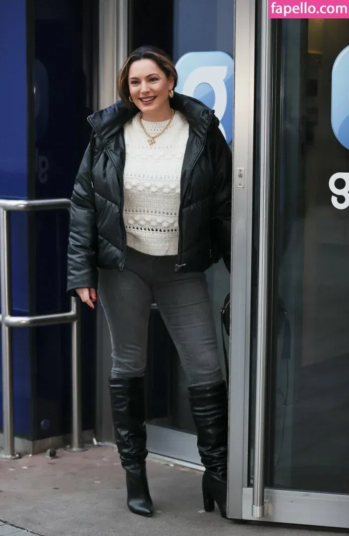 Kelly Brook Onlyfans Photo Gallery 