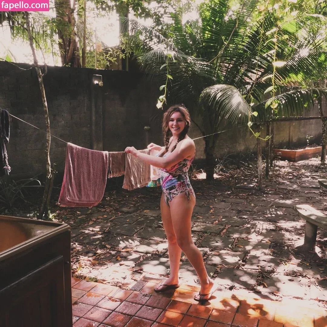 Kelly Brook Onlyfans Photo Gallery 