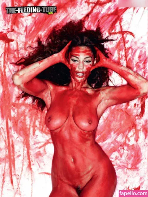 Kelly Brook Onlyfans Photo Gallery 