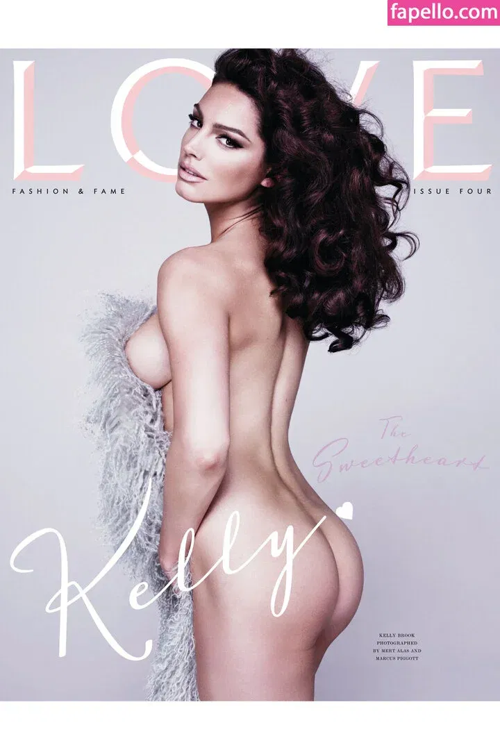 Kelly Brook Onlyfans Photo Gallery 