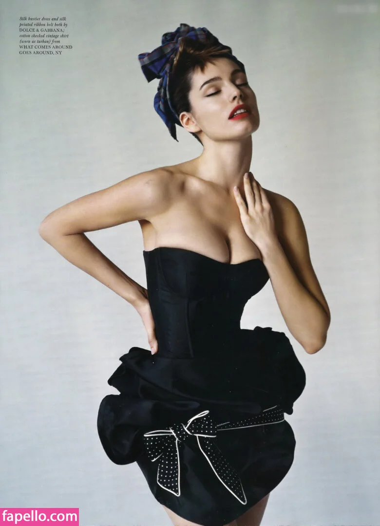 Kelly Brook Onlyfans Photo Gallery 