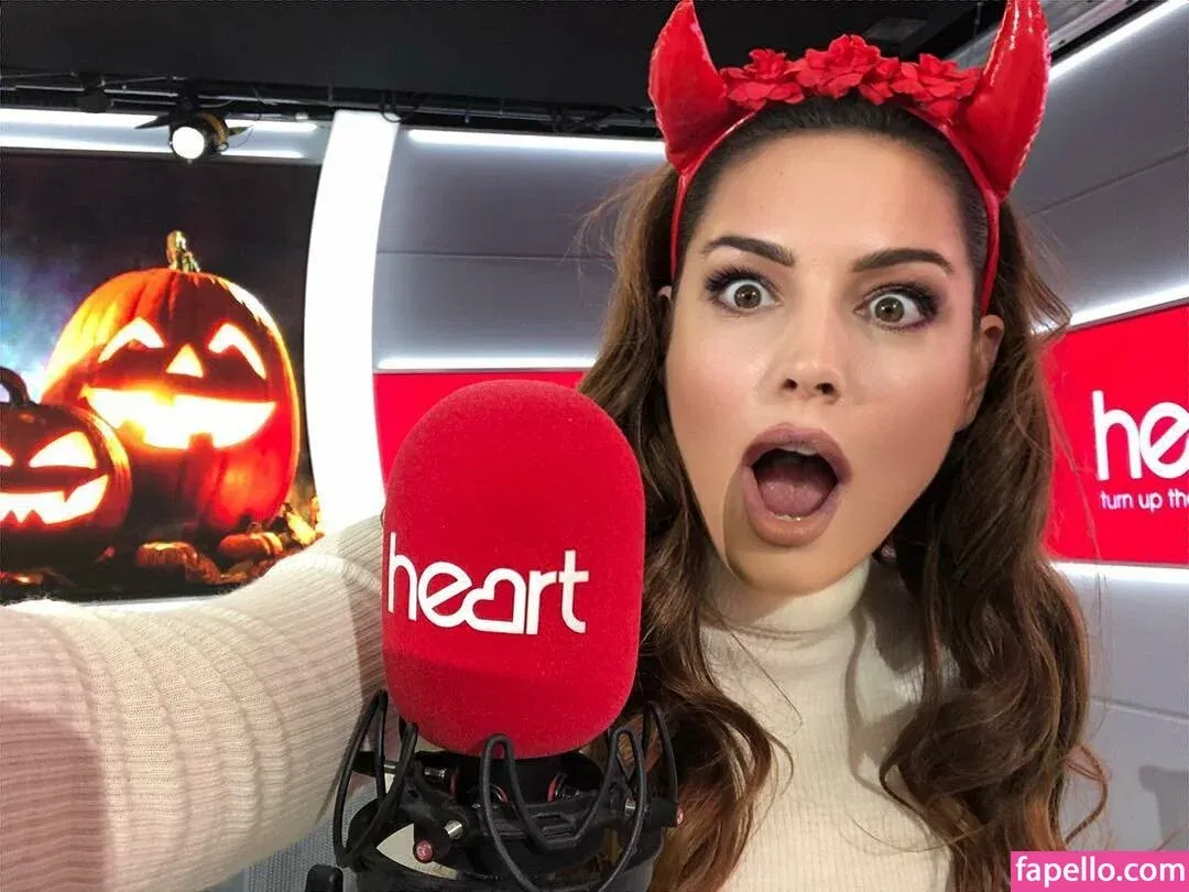 Kelly Brook Onlyfans Photo Gallery 