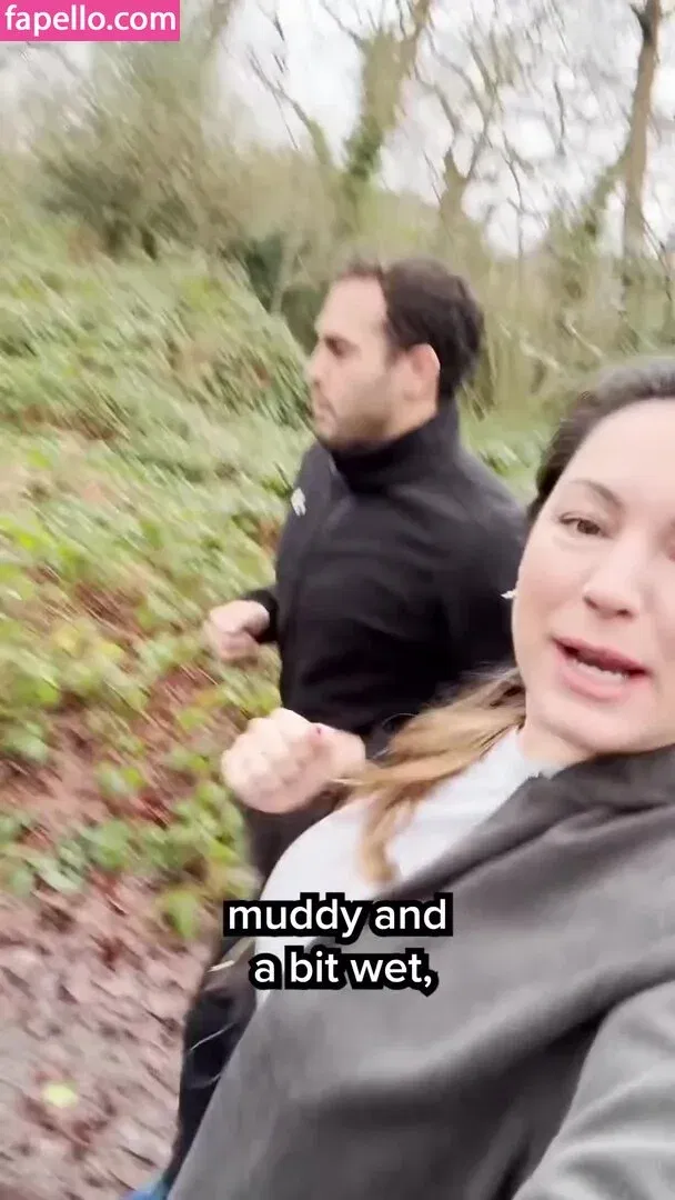 Kelly Brook Onlyfans Photo Gallery 