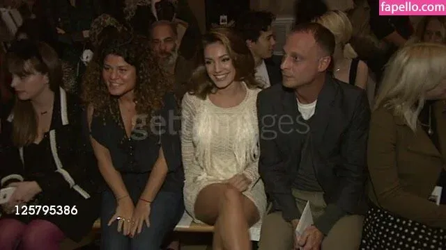 Kelly Brook Onlyfans Photo Gallery 