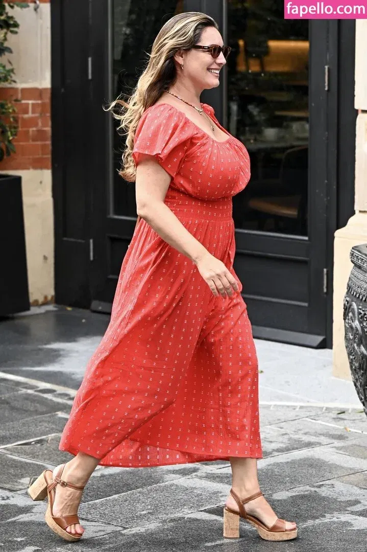 Kelly Brook Onlyfans Photo Gallery 
