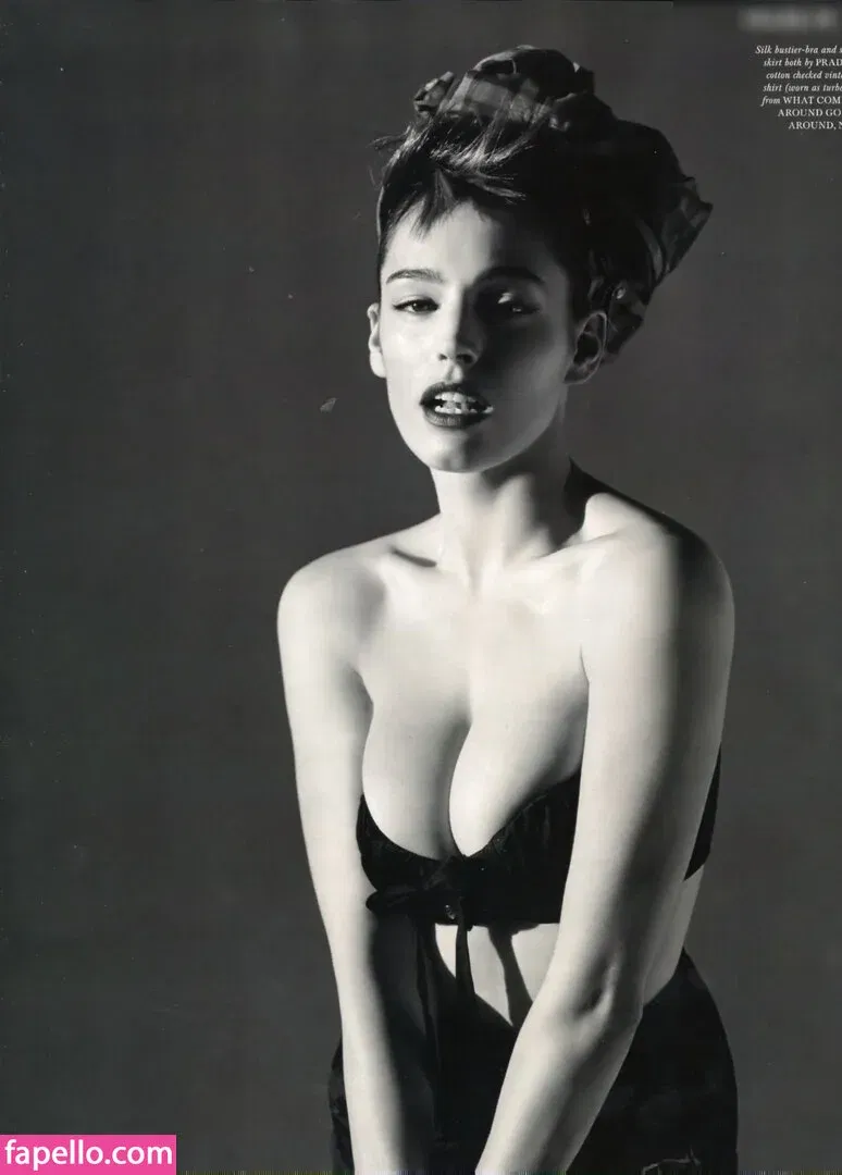 Kelly Brook Onlyfans Photo Gallery 