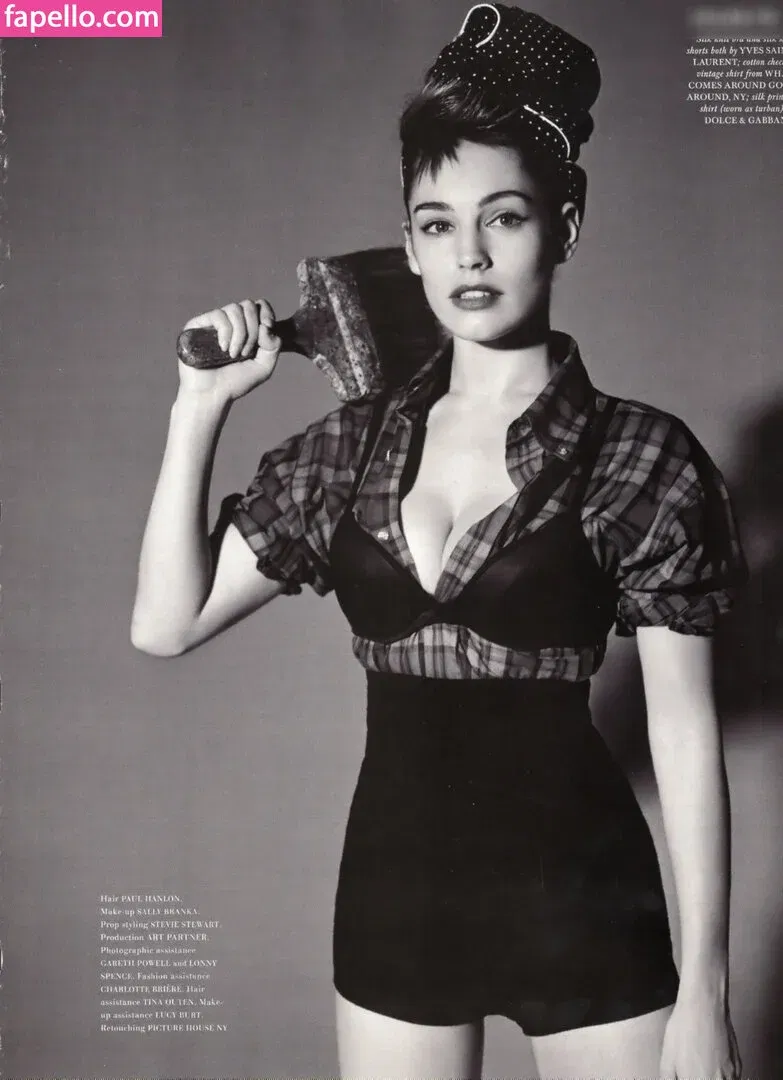 Kelly Brook Onlyfans Photo Gallery 