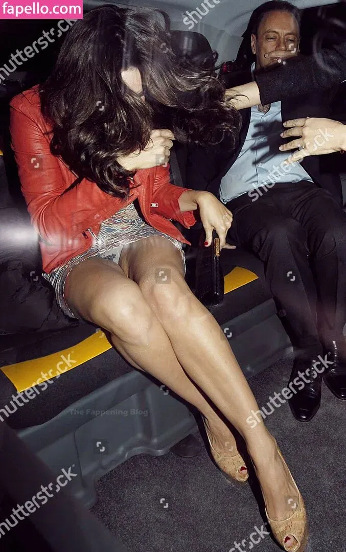 Kelly Brook Onlyfans Photo Gallery 