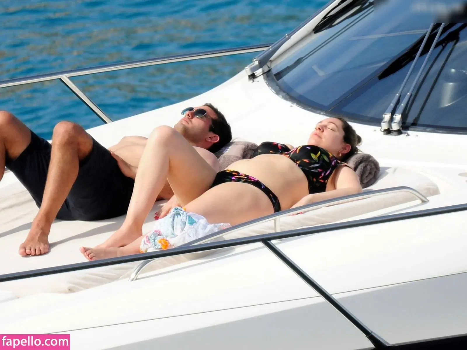 Kelly Brook Onlyfans Photo Gallery 