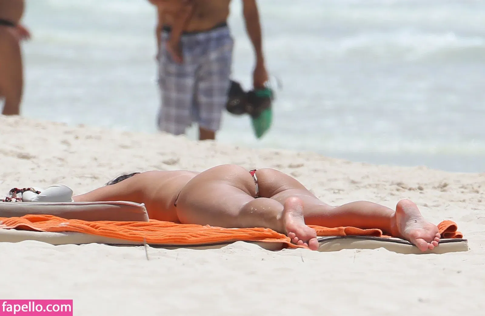 Kelly Brook Onlyfans Photo Gallery 