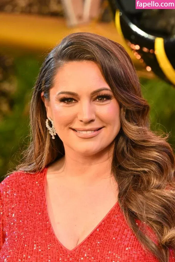 Kelly Brook Onlyfans Photo Gallery 