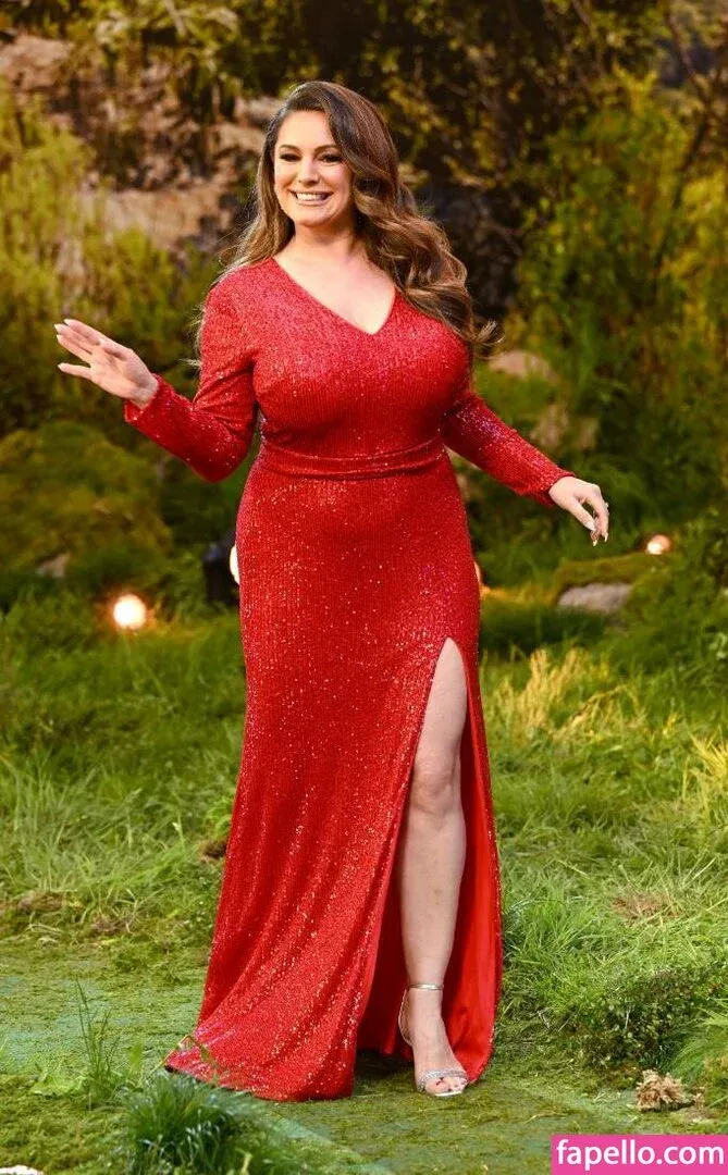 Kelly Brook Onlyfans Photo Gallery 