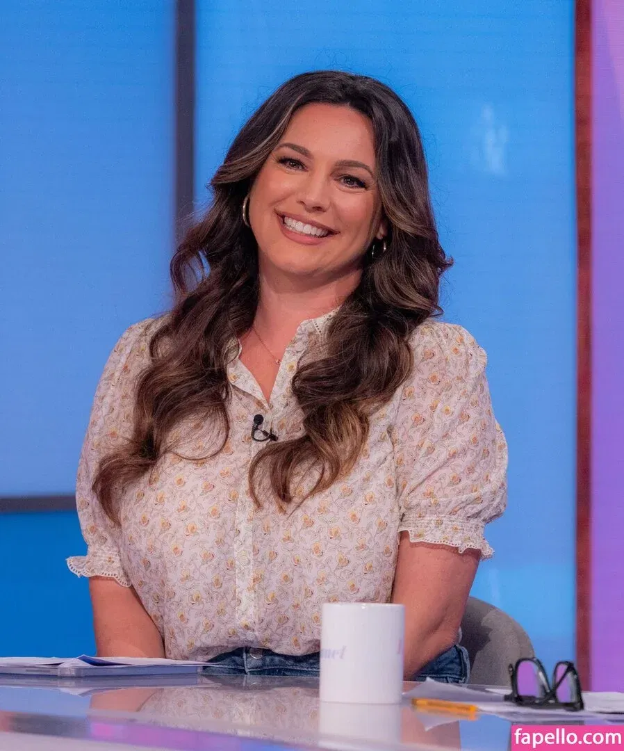 Kelly Brook Onlyfans Photo Gallery 