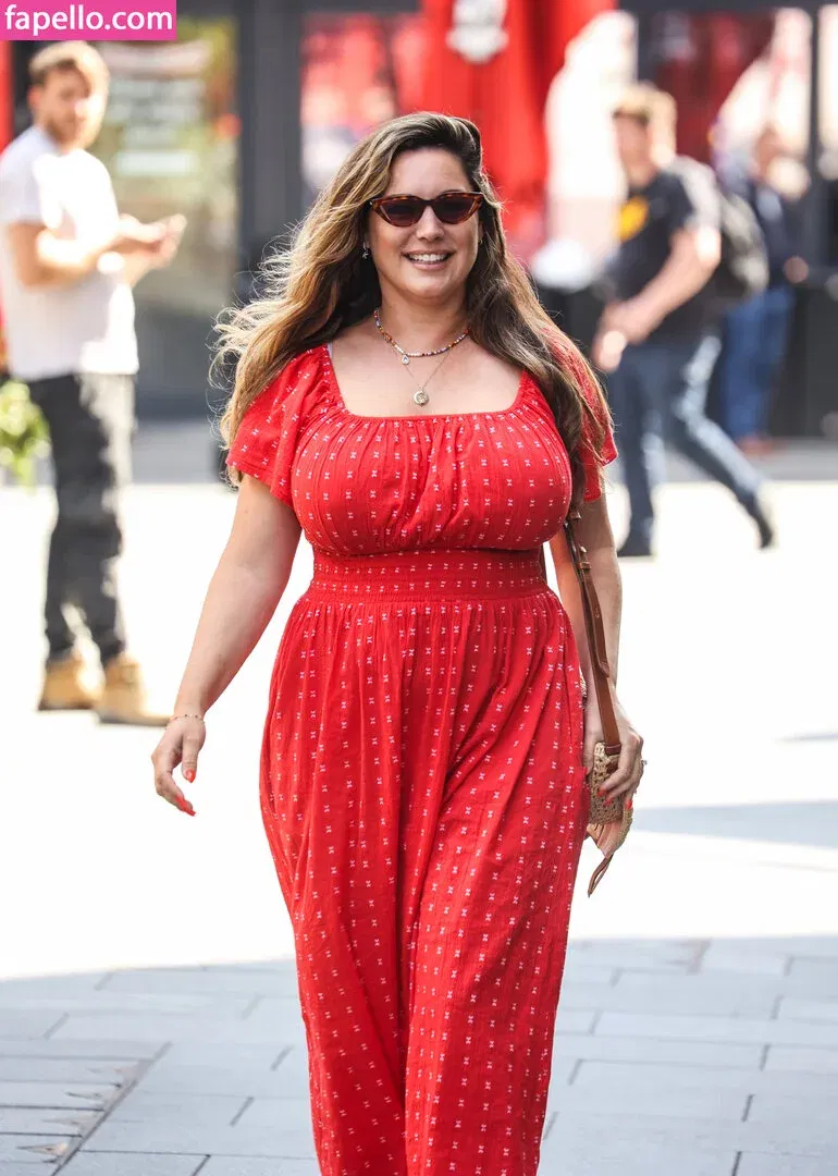 Kelly Brook Onlyfans Photo Gallery 