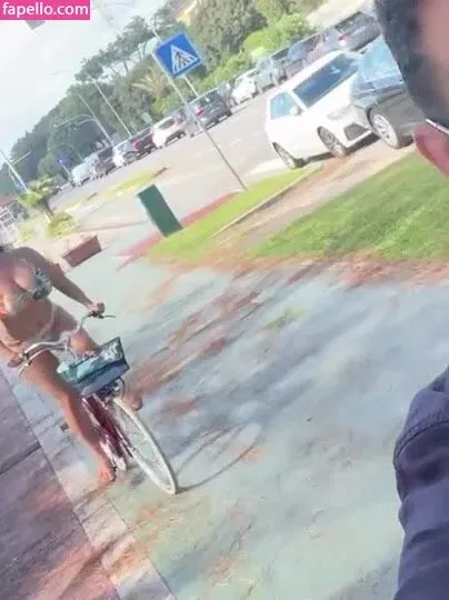 Kelly Brook Onlyfans Photo Gallery 