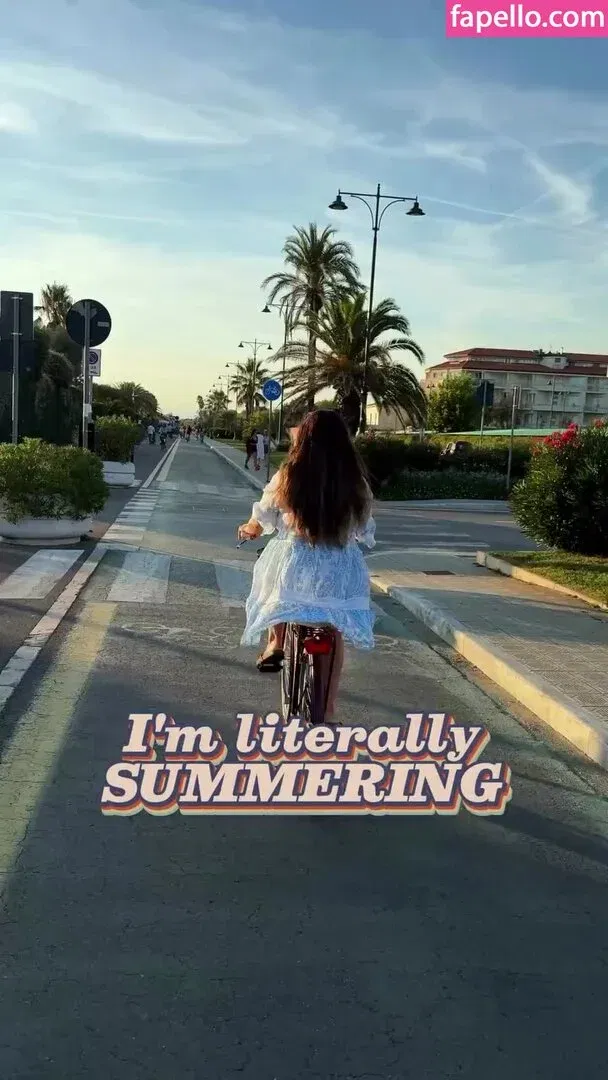 Kelly Brook Onlyfans Photo Gallery 