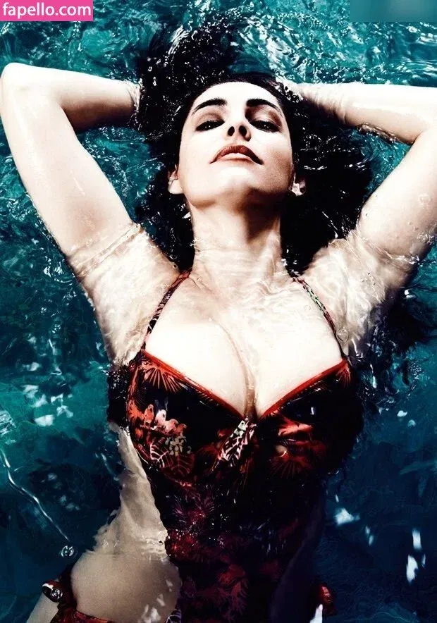 Kelly Brook Onlyfans Photo Gallery 