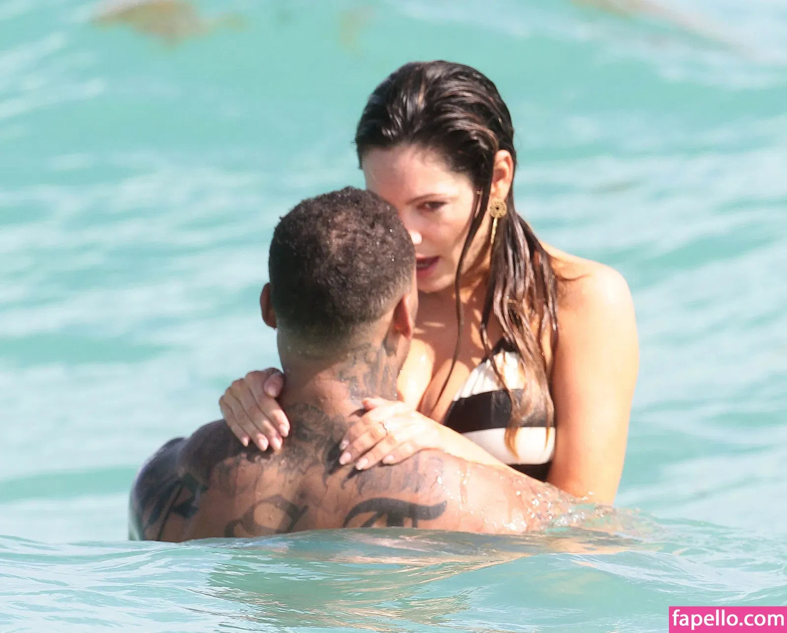 Kelly Brook Onlyfans Photo Gallery 