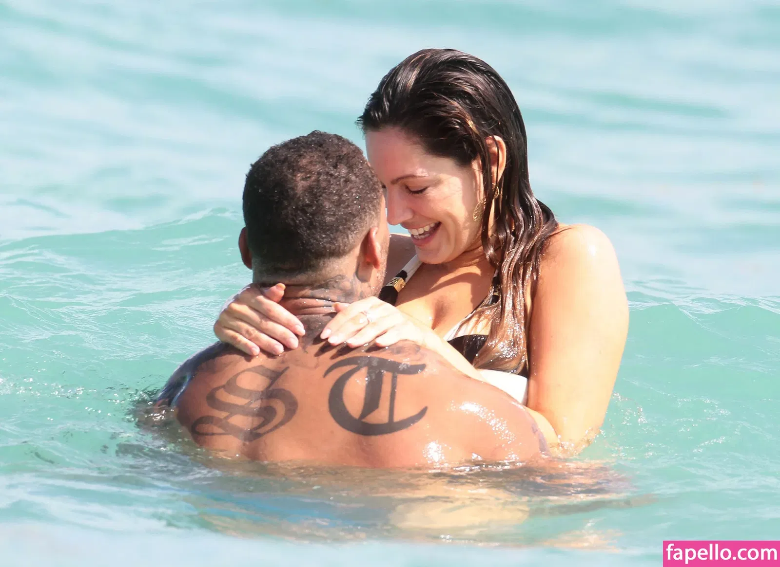 Kelly Brook Onlyfans Photo Gallery 