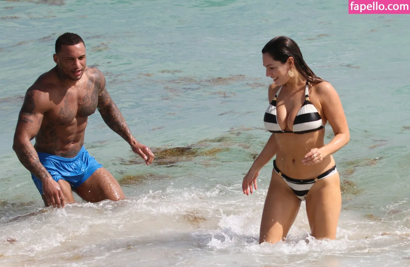 Kelly Brook Onlyfans Photo Gallery 