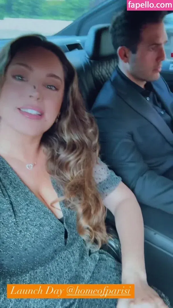 Kelly Brook Onlyfans Photo Gallery 