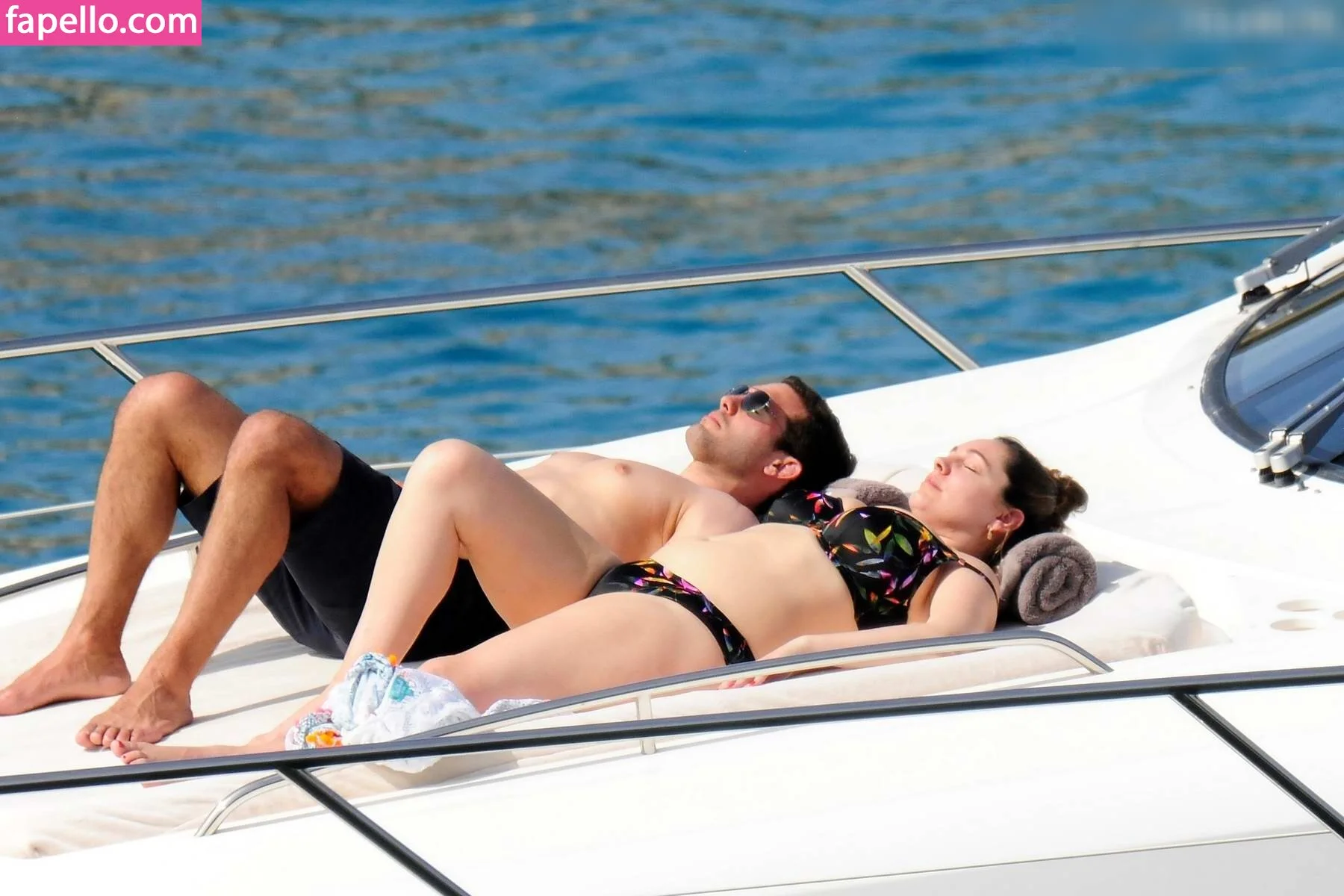 Kelly Brook Onlyfans Photo Gallery 