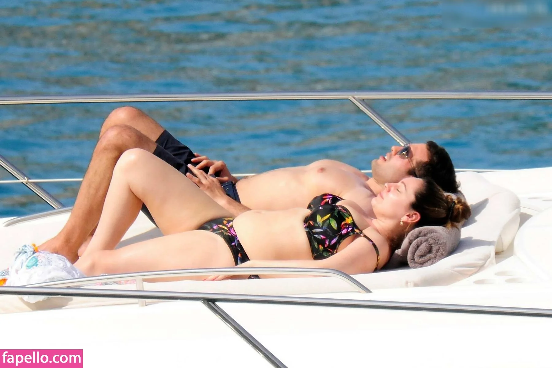 Kelly Brook Onlyfans Photo Gallery 