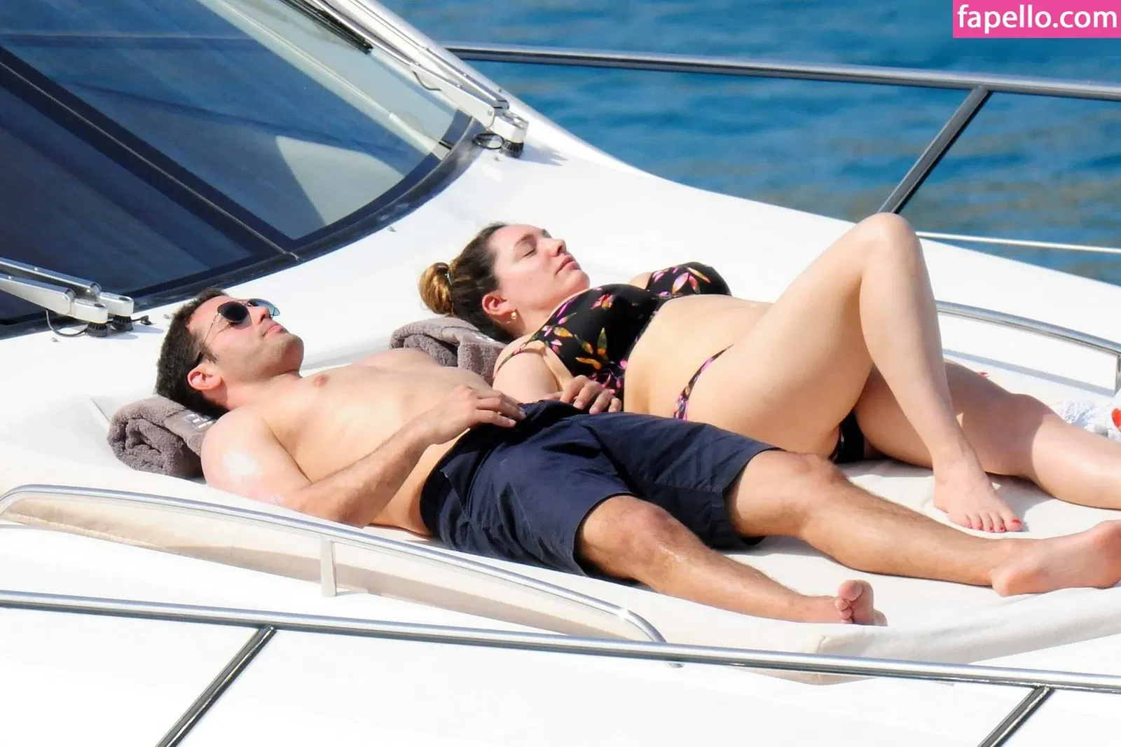 Kelly Brook Onlyfans Photo Gallery 