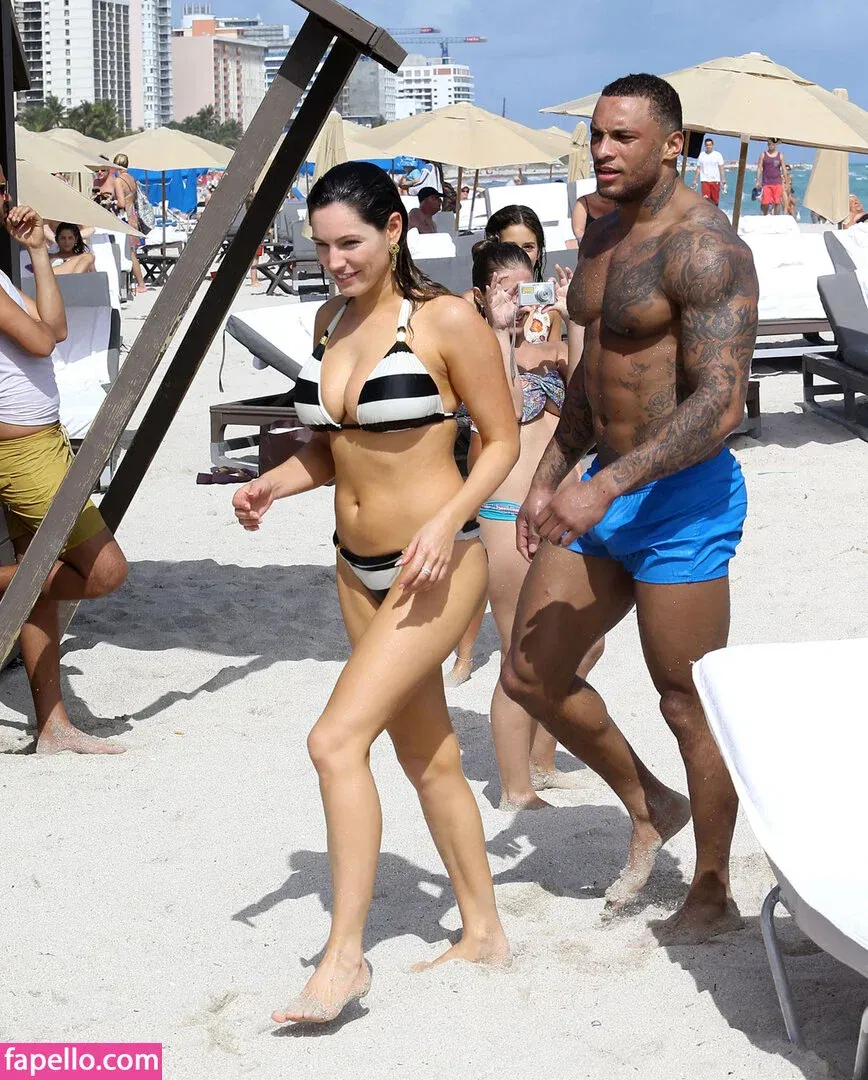 Kelly Brook Onlyfans Photo Gallery 