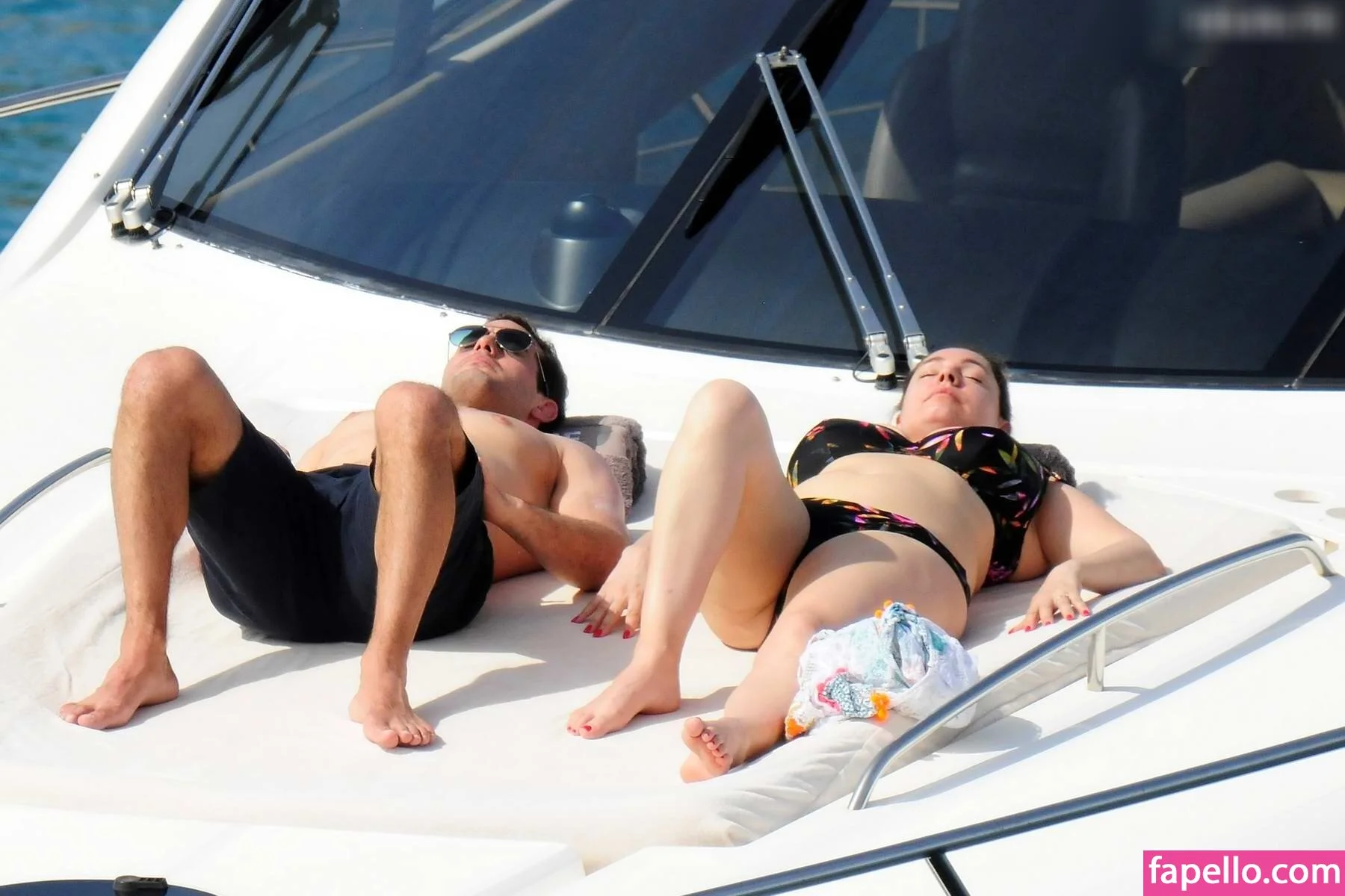 Kelly Brook Onlyfans Photo Gallery 