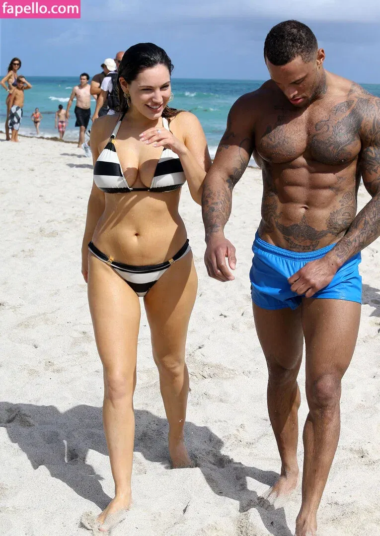 Kelly Brook Onlyfans Photo Gallery 