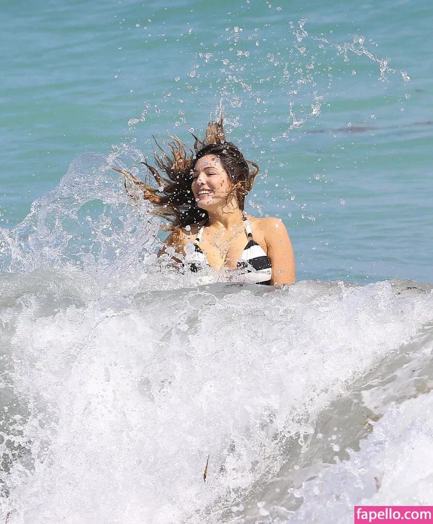 Kelly Brook Onlyfans Photo Gallery 