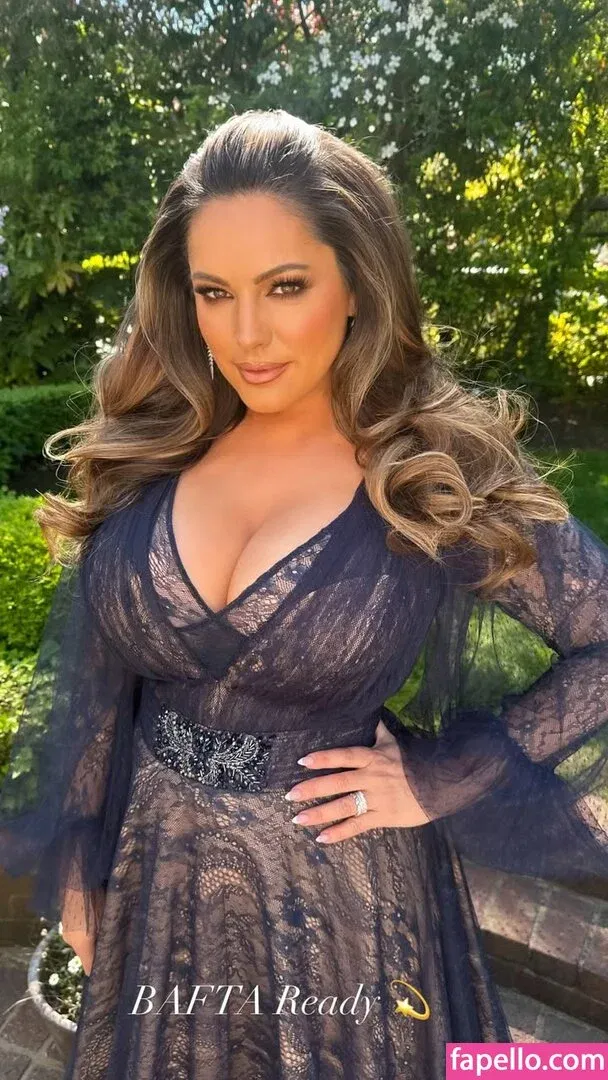 Kelly Brook Onlyfans Photo Gallery 