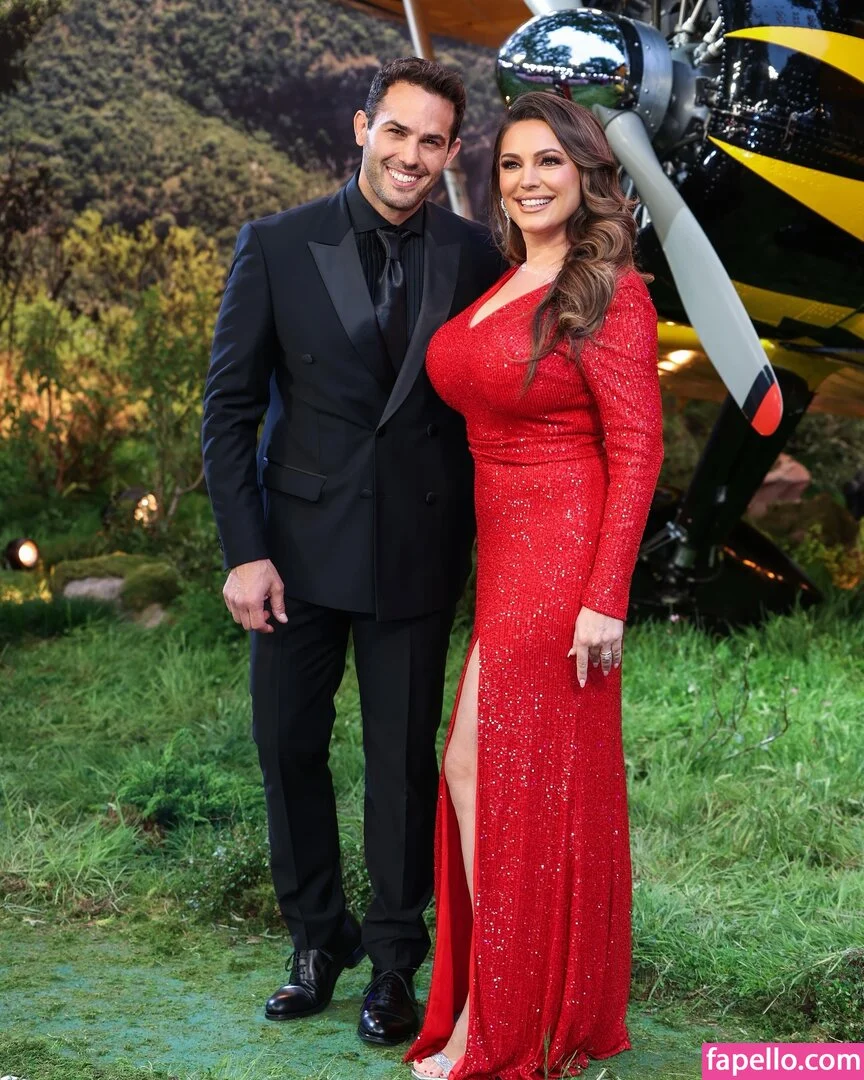 Kelly Brook Onlyfans Photo Gallery 