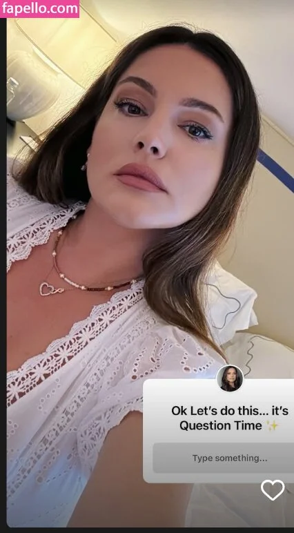 Kelly Brook Onlyfans Photo Gallery 