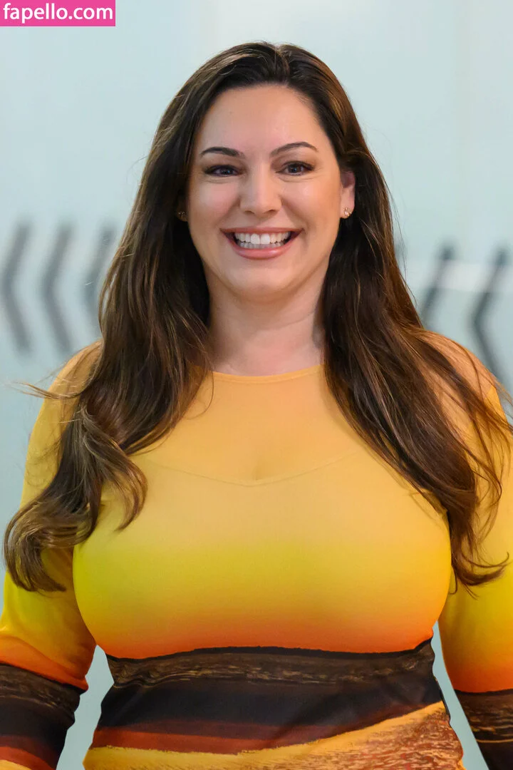 Kelly Brook Onlyfans Photo Gallery 