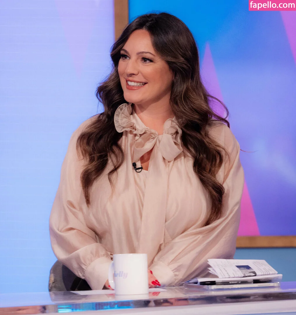 Kelly Brook Onlyfans Photo Gallery 