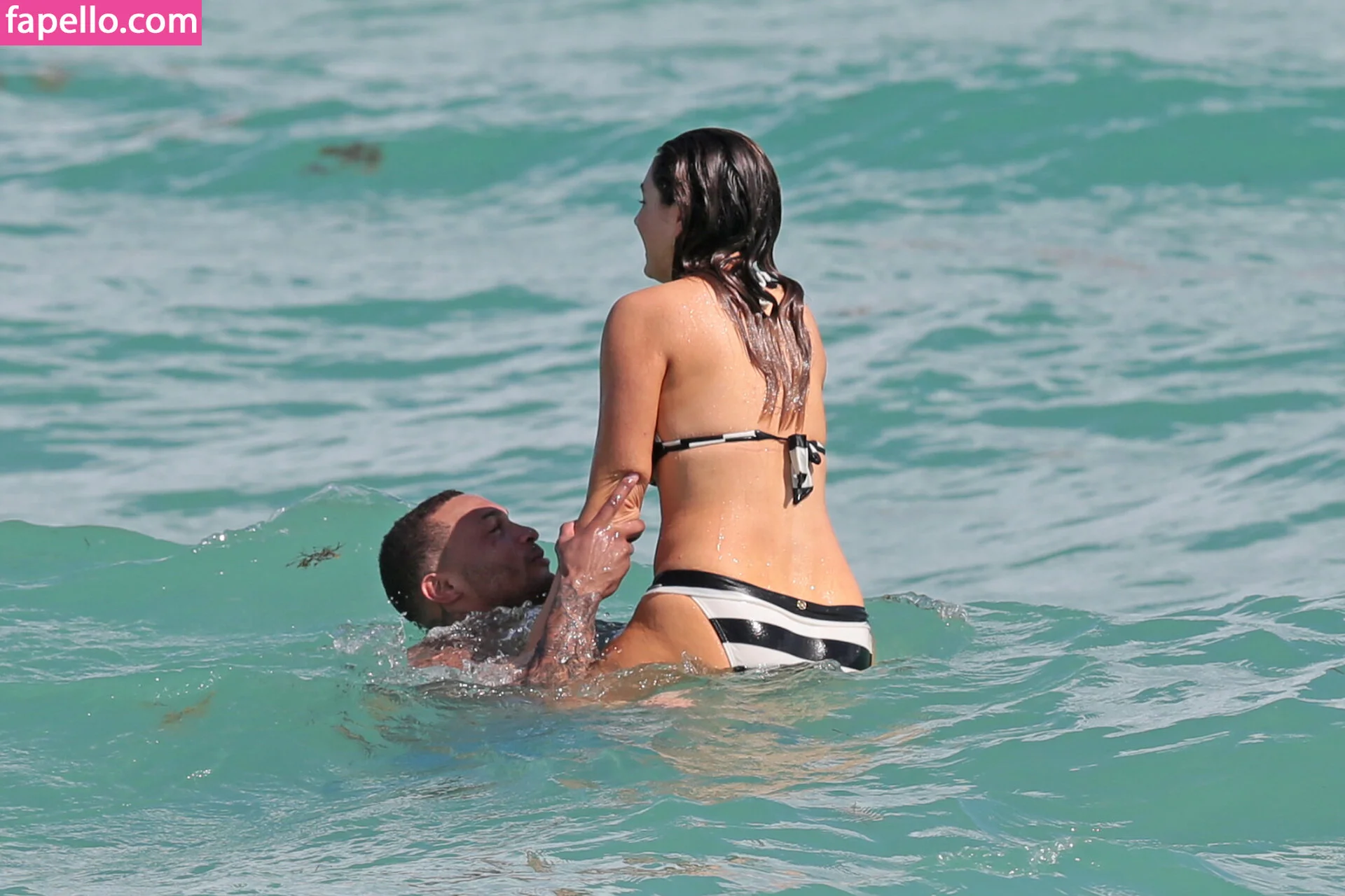 Kelly Brook Onlyfans Photo Gallery 