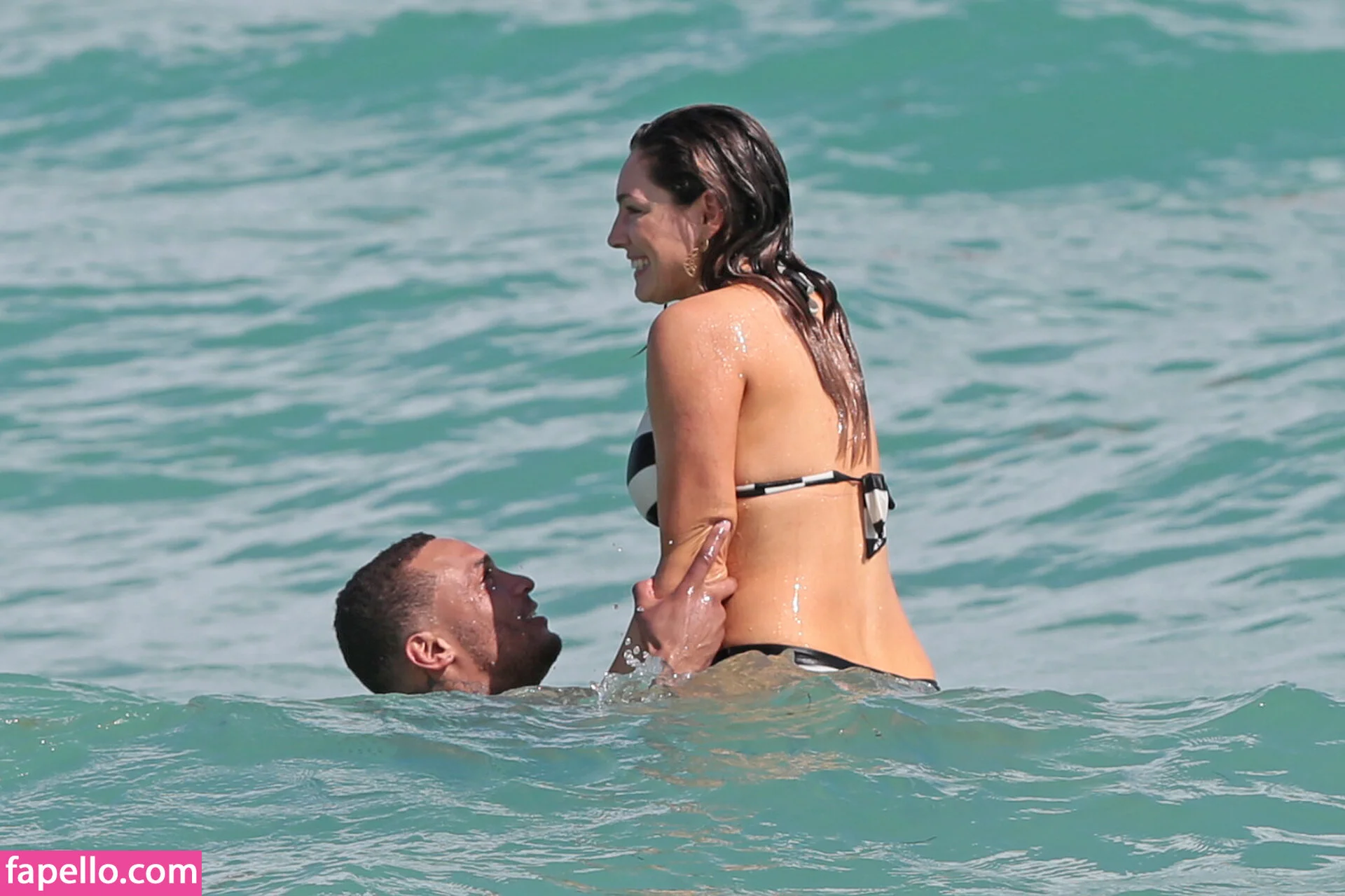 Kelly Brook Onlyfans Photo Gallery 