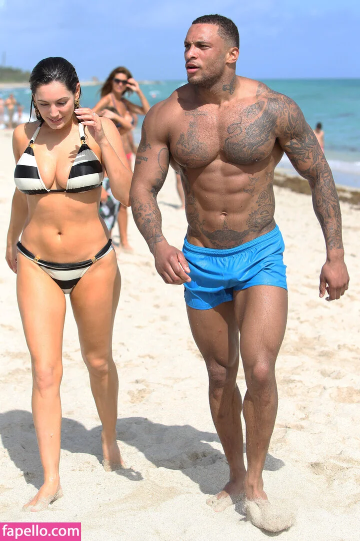 Kelly Brook Onlyfans Photo Gallery 