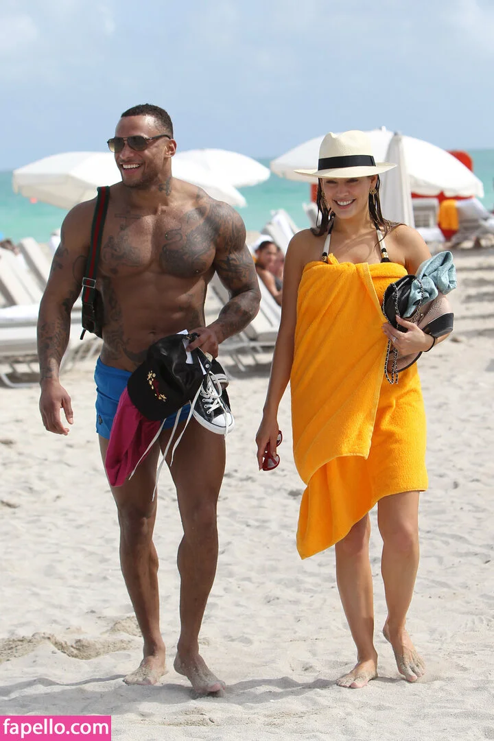 Kelly Brook Onlyfans Photo Gallery 