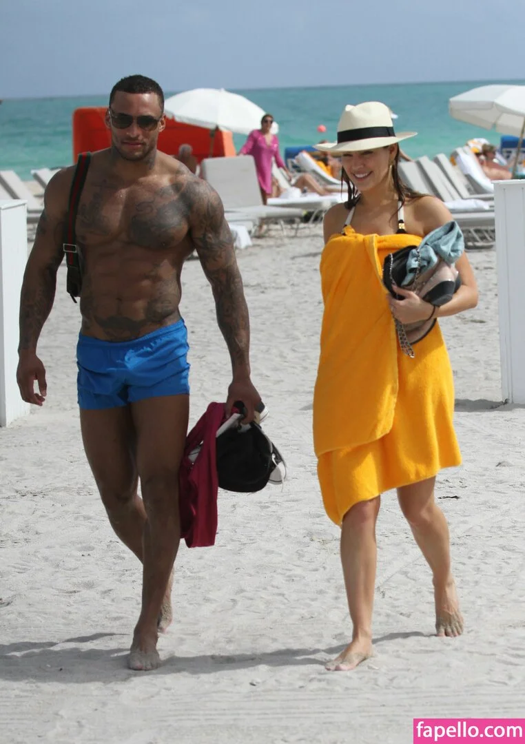 Kelly Brook Onlyfans Photo Gallery 