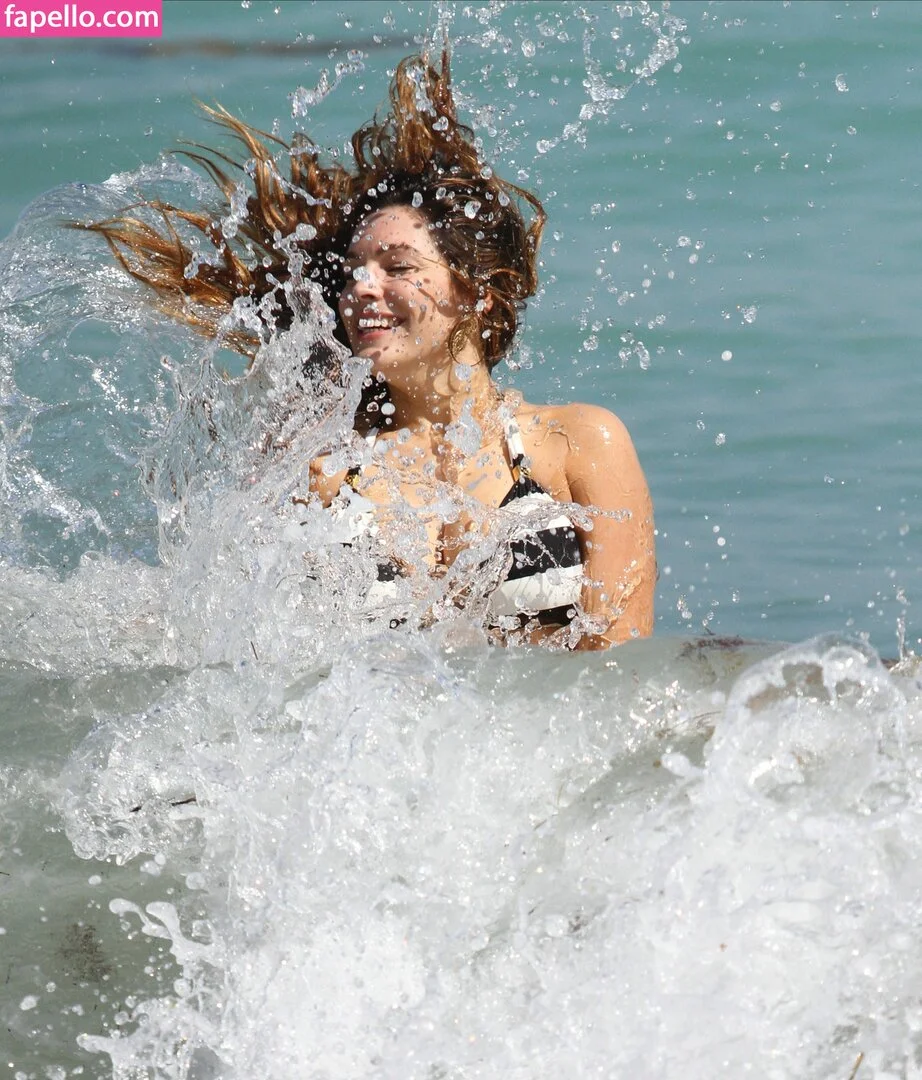 Kelly Brook Onlyfans Photo Gallery 