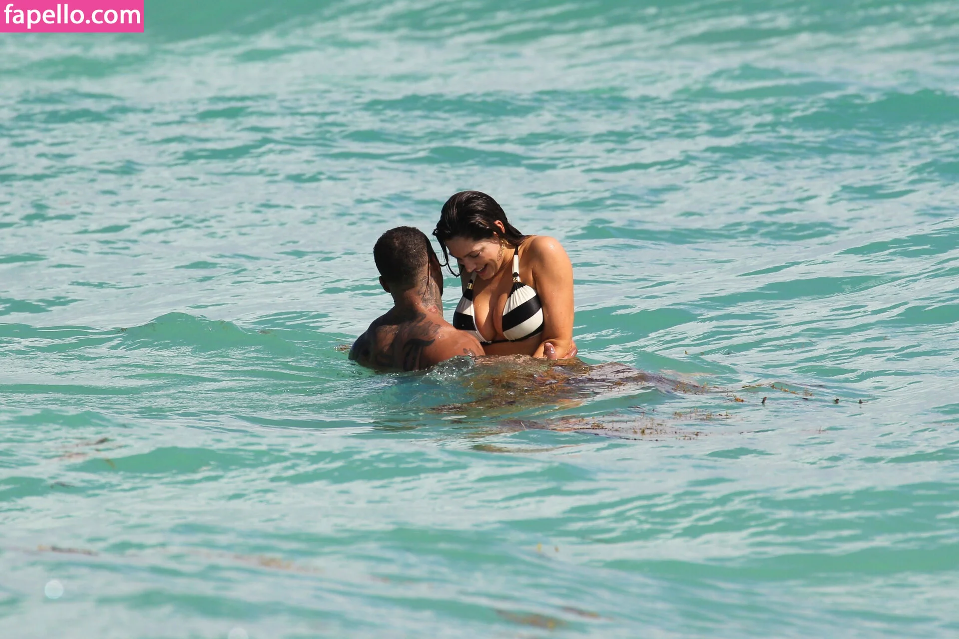 Kelly Brook Onlyfans Photo Gallery 