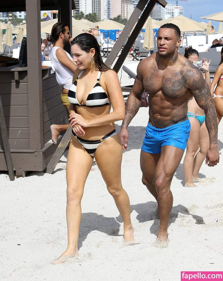 Kelly Brook Onlyfans Photo Gallery 