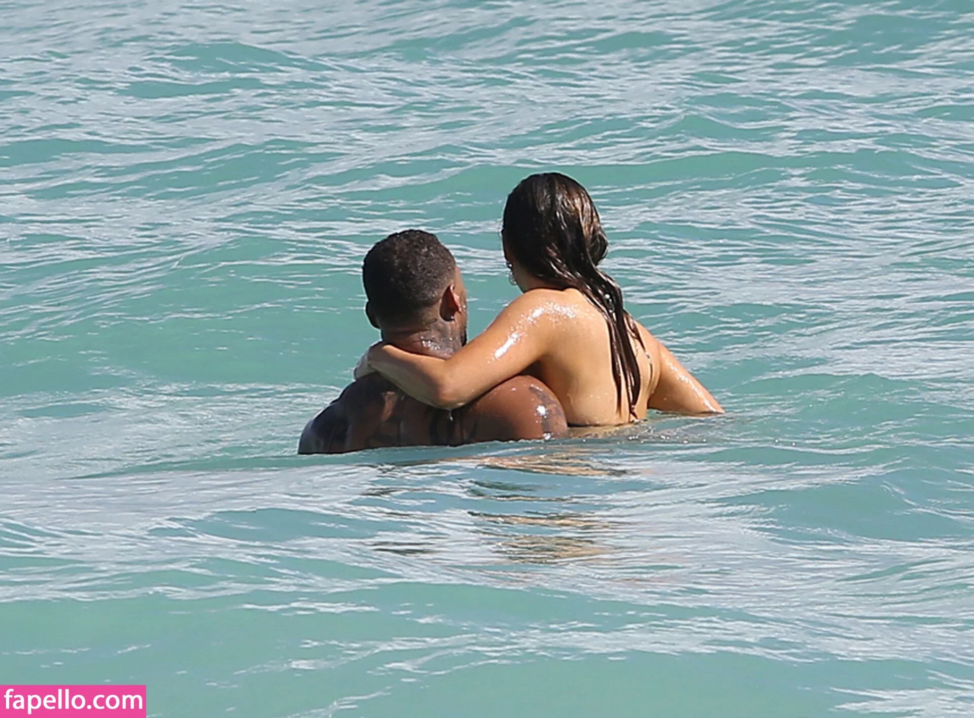 Kelly Brook Onlyfans Photo Gallery 