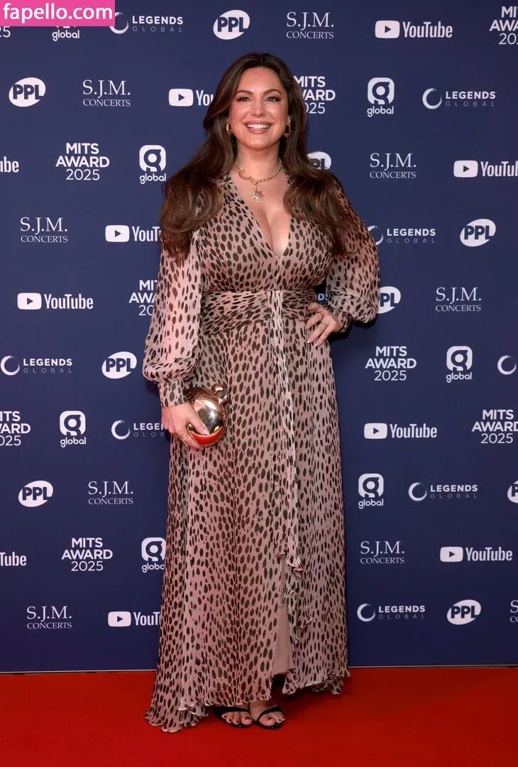 Kelly Brook Onlyfans Photo Gallery 