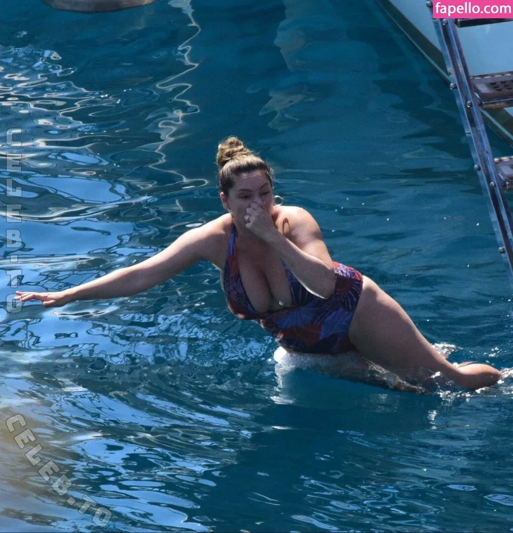 Kelly Brook Onlyfans Photo Gallery 