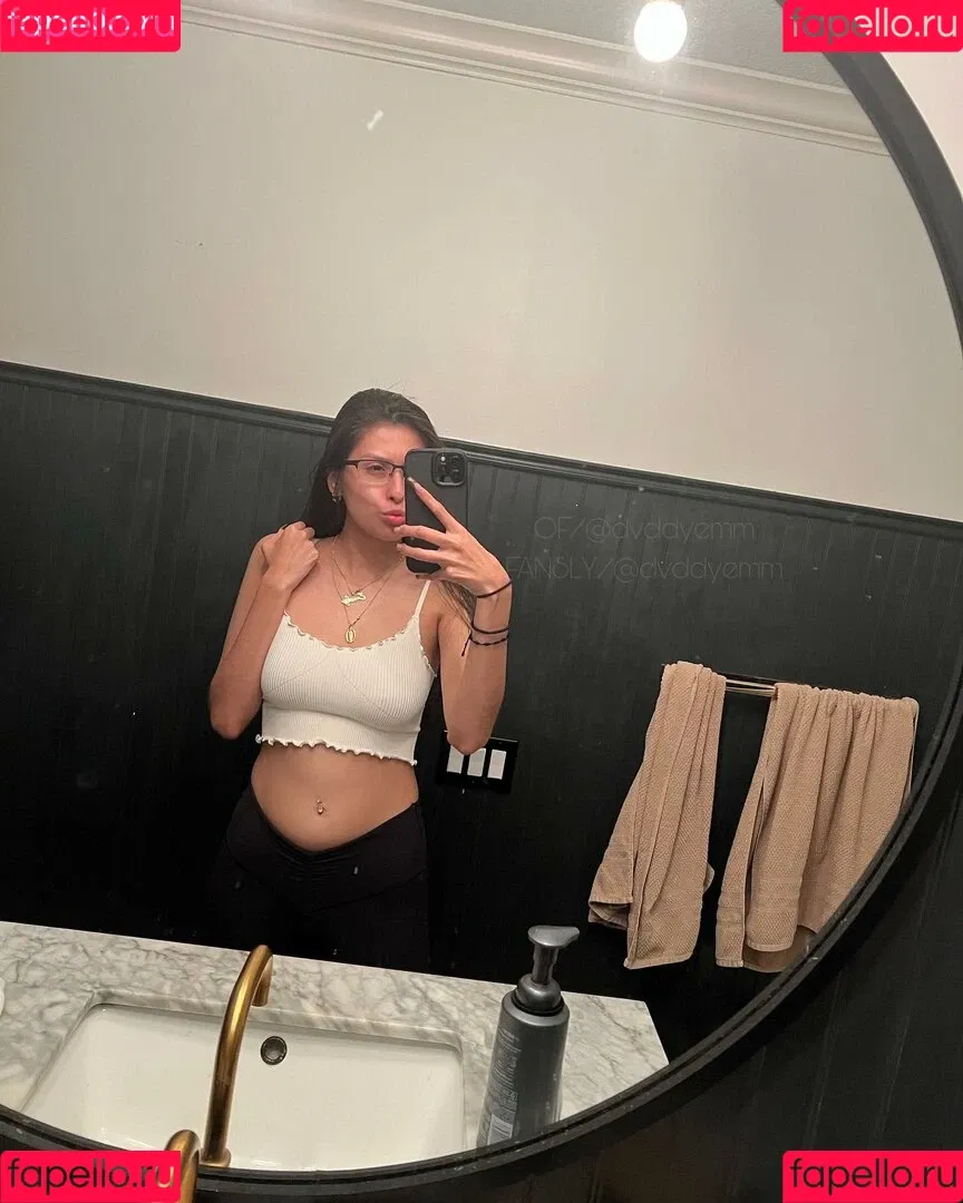 dvddyemm Onlyfans Photo Gallery 