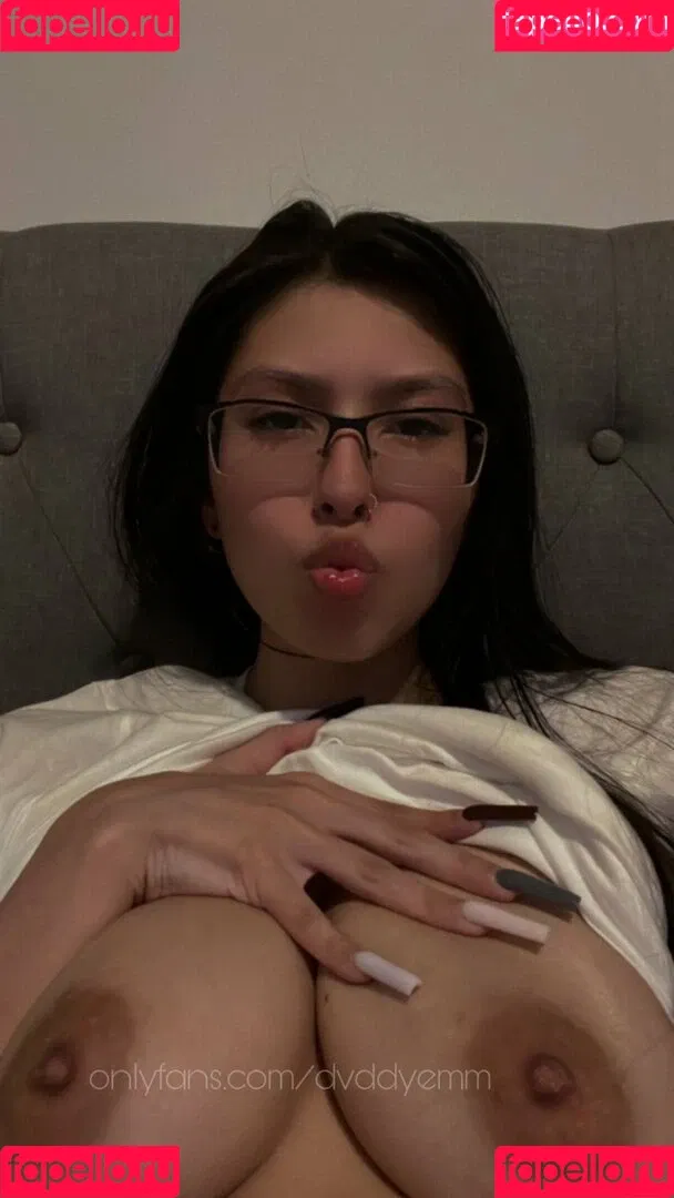 dvddyemm Onlyfans Photo Gallery 